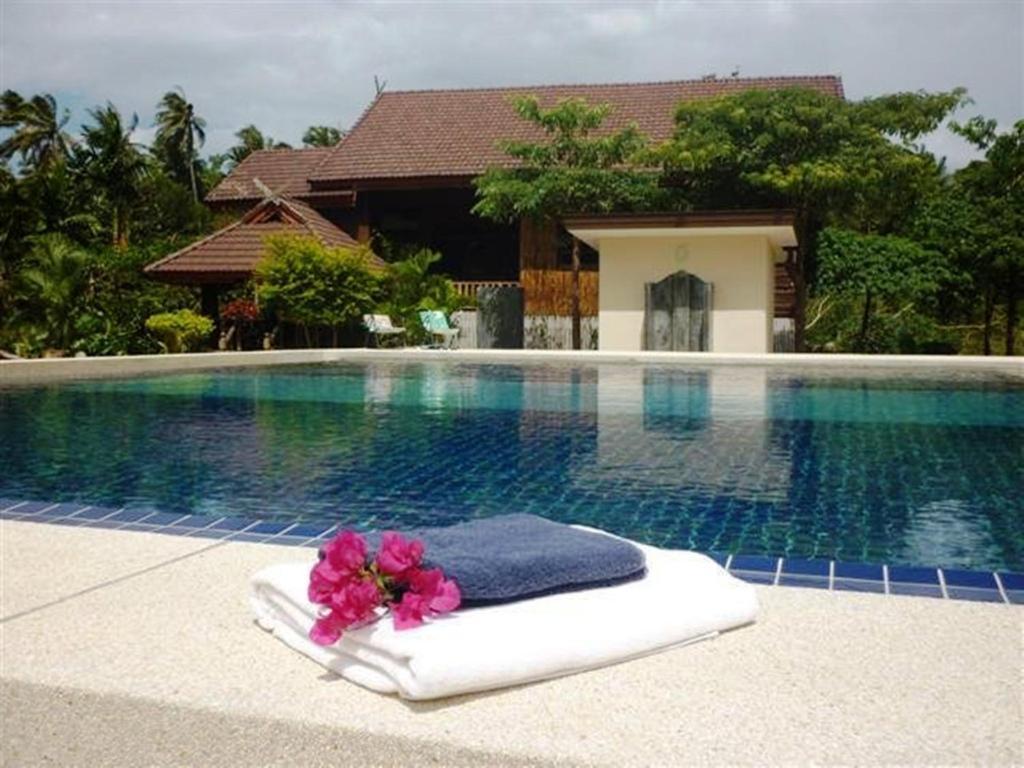 Euro Lanta White Rock Resort Ko Lanta Buitenkant foto