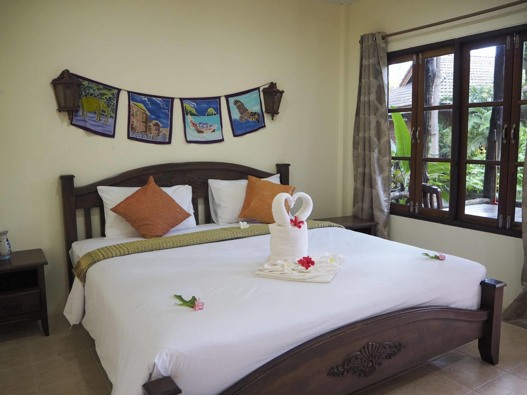 Euro Lanta White Rock Resort Ko Lanta Buitenkant foto