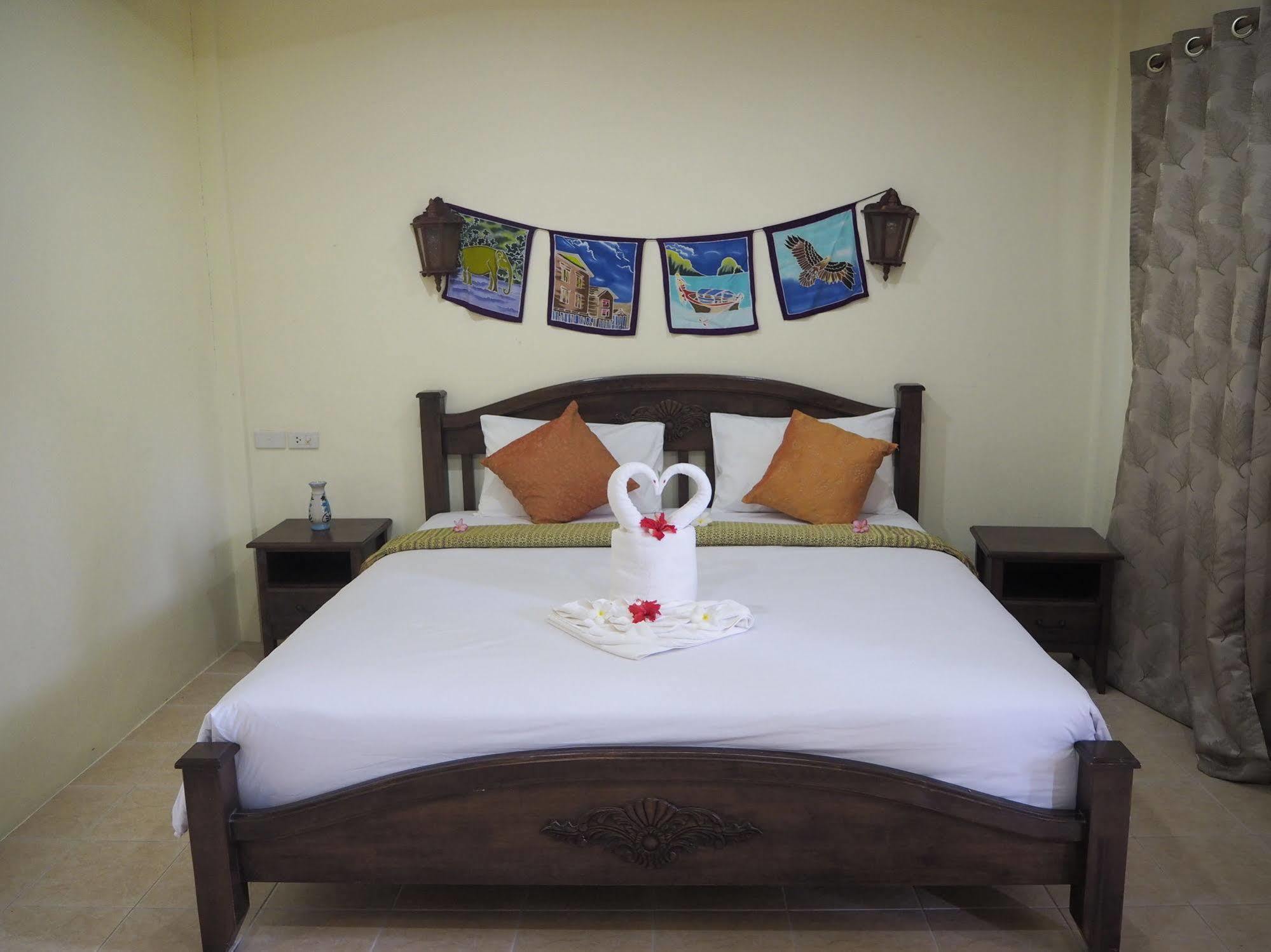 Euro Lanta White Rock Resort Ko Lanta Buitenkant foto