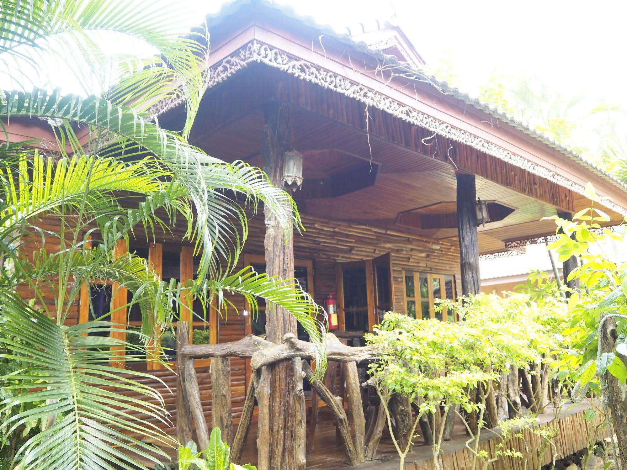 Euro Lanta White Rock Resort Ko Lanta Buitenkant foto